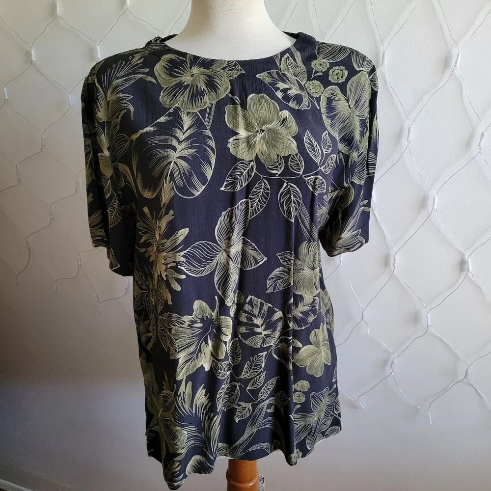 ¤ Vintage Jones New York Floral Top / Black & Green / Pullover / Size 10
